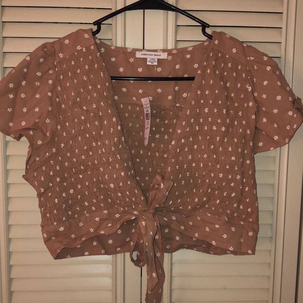 american eagle floral tie crop top (café/nude)